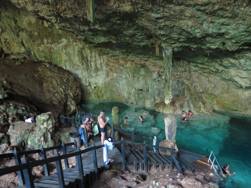 Saturn Cave